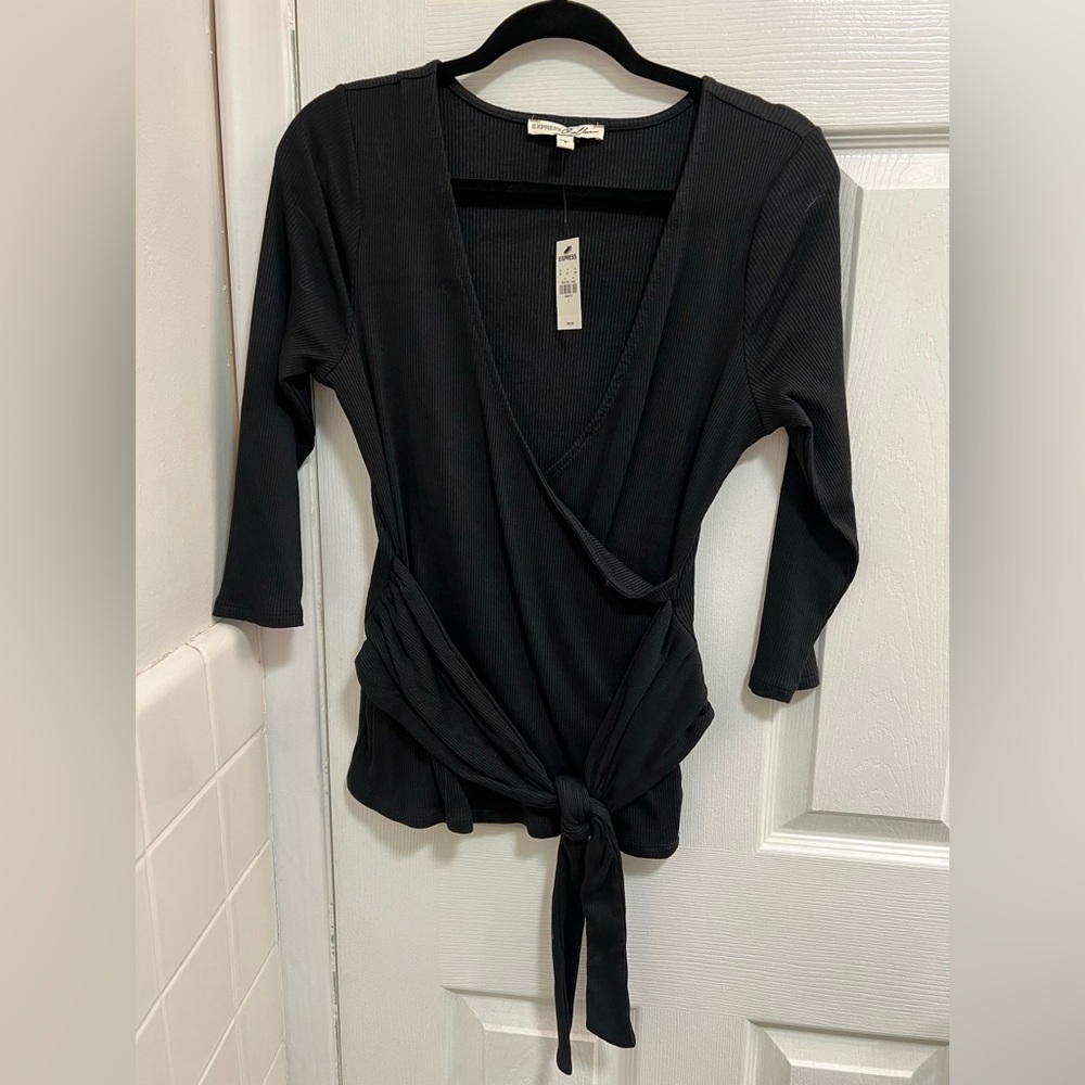Express black wrap top L